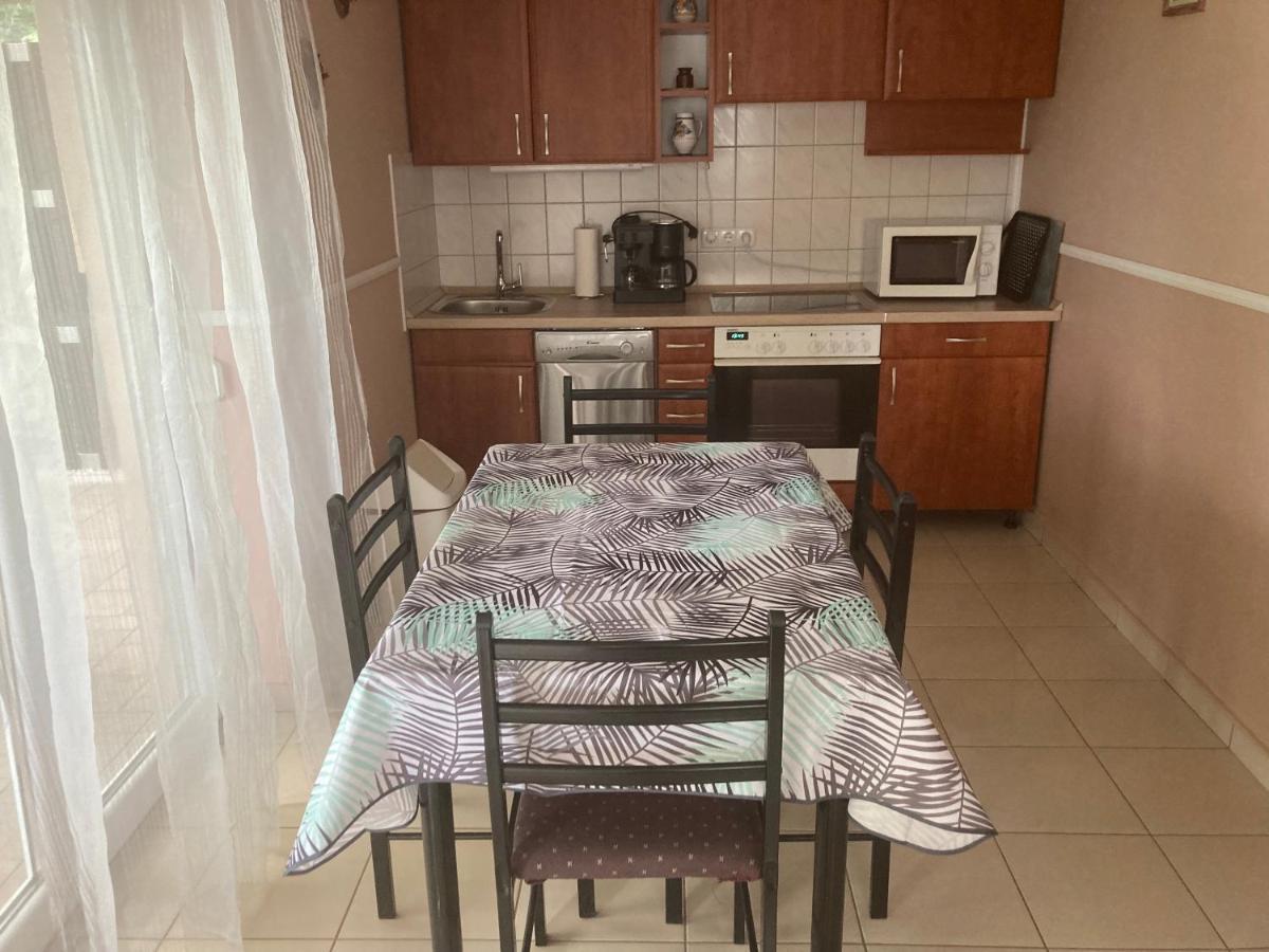 Appartement Matyas Apartman à Balatonlelle Extérieur photo